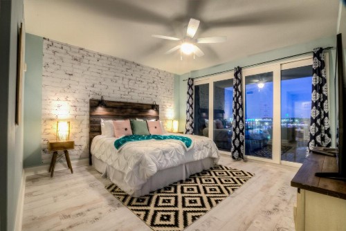 Laketown Wharf 534 By ZIA VR - image 1
