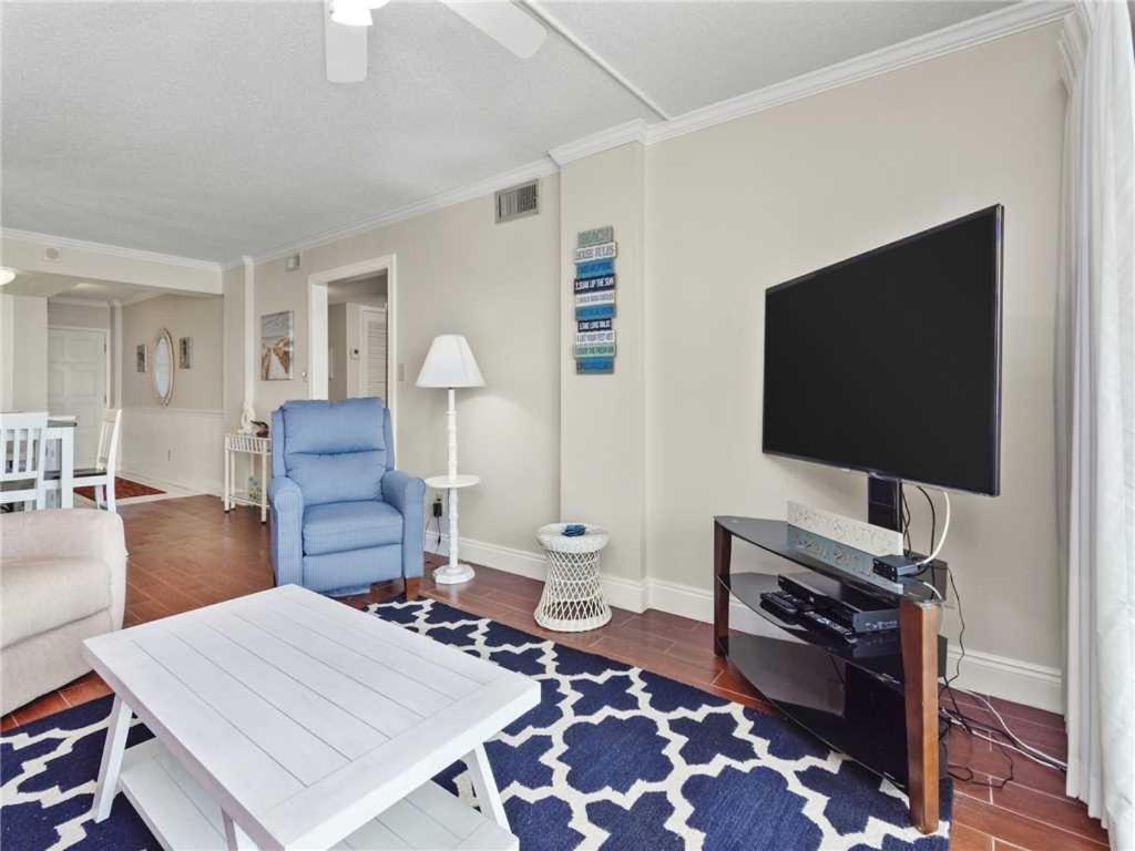RT 819 - image 4
