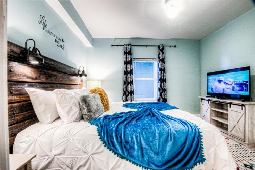 Laketown Wharf 734 By ZIA VR - image 10