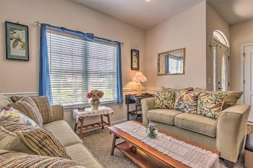 Welcoming Panama City Home 10 Miles to Beach - image 11
