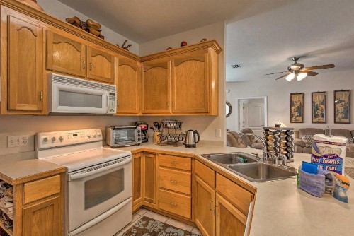 Welcoming Panama City Home 10 Miles to Beach - image 12