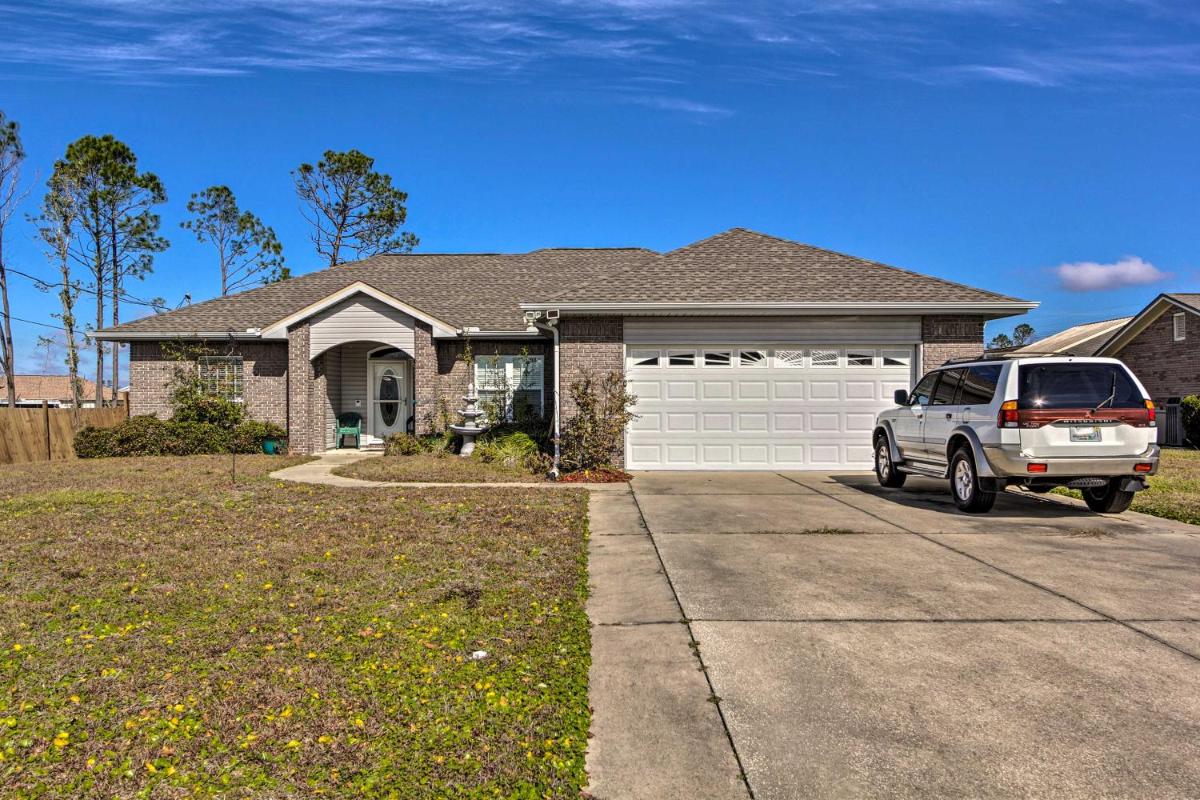 Welcoming Panama City Home 10 Miles to Beach - image 2