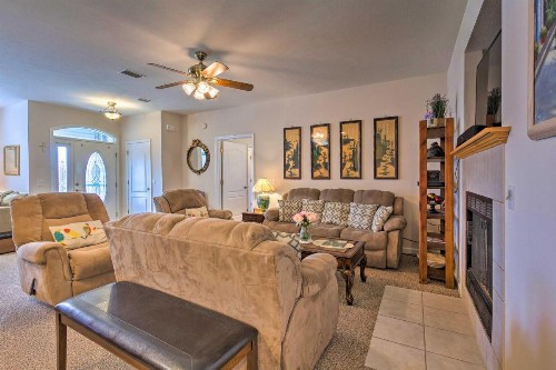 Welcoming Panama City Home 10 Miles to Beach - image 6
