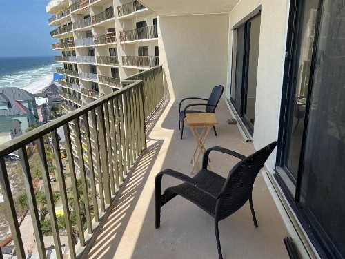 Commodore Condominium - image 9