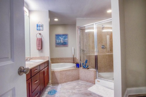 Laketown 1428 - Fantastic Location and Amenities - image 6