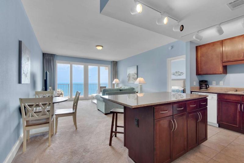 Laketown Wharf 1422 - main image