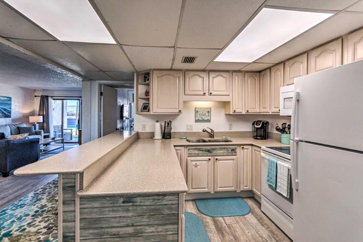 Condo with Private Beach Walk to PCB Hot Spots - image 7