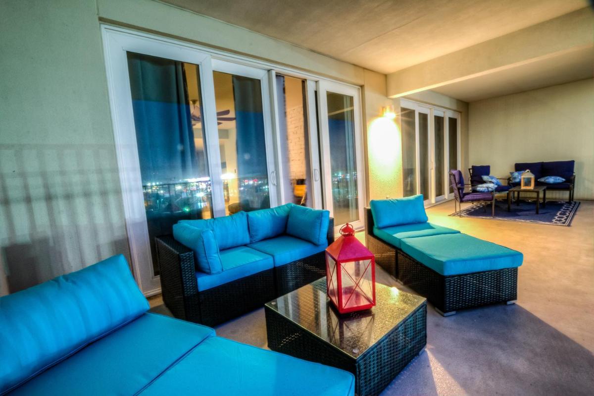 BRAND NEW!Laketown Wharf 334! Beautiful 3 BD Great Amenities And Great Location - main image