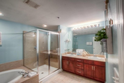 BRAND NEW!Laketown Wharf 334! Beautiful 3 BD Great Amenities And Great Location - image 12