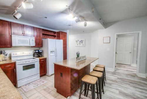 BRAND NEW!Laketown Wharf 334! Beautiful 3 BD Great Amenities And Great Location - image 5