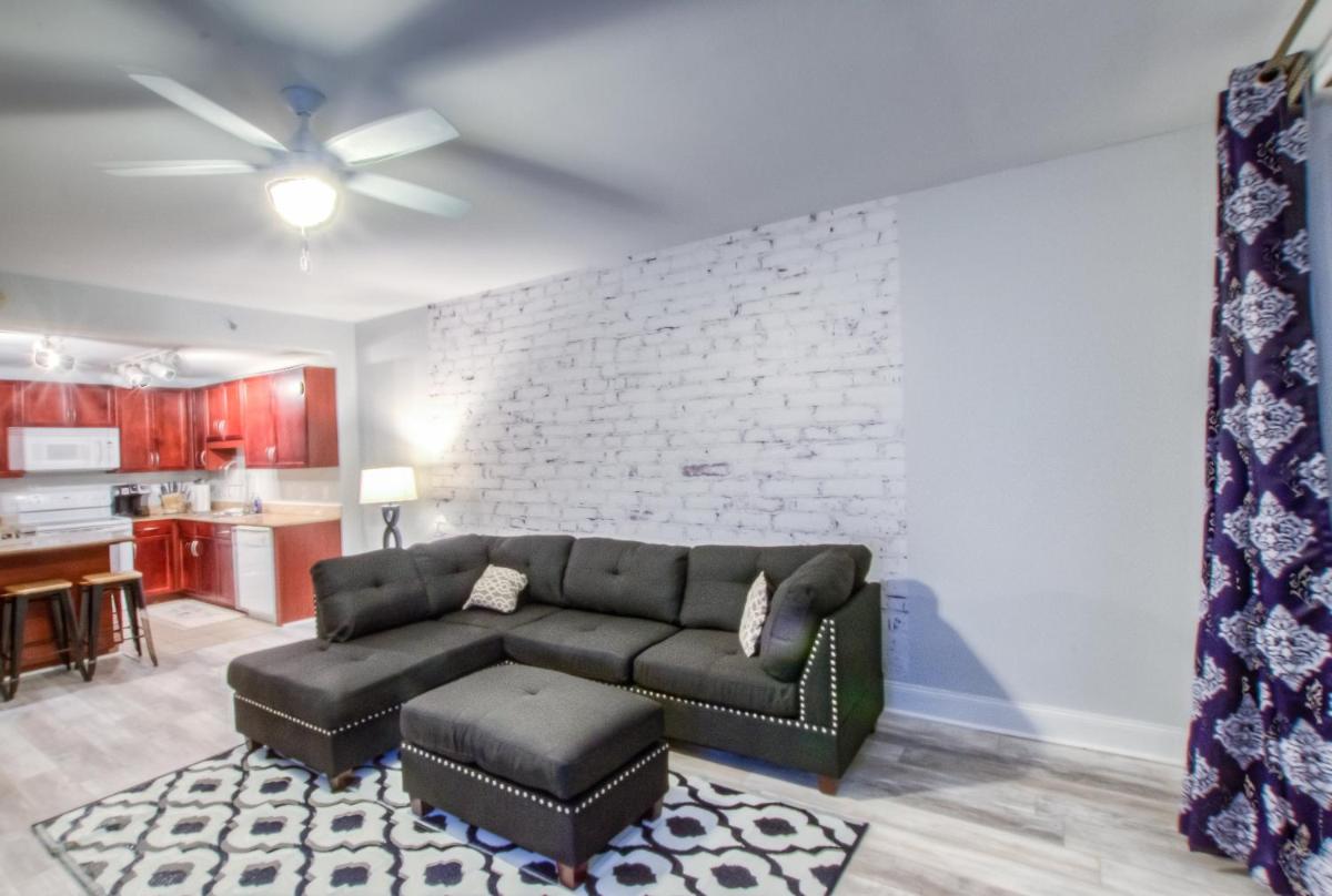 BRAND NEW!Laketown Wharf 334! Beautiful 3 BD Great Amenities And Great Location - image 6