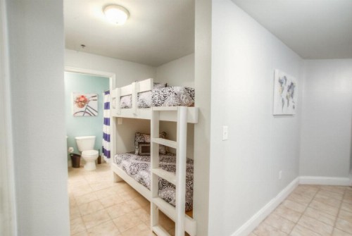 BRAND NEW!Laketown Wharf 233! Beautiful 3 BD Great Amenities And Great Location - image 20