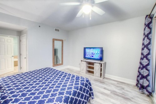 BRAND NEW!Laketown Wharf 233! Beautiful 3 BD Great Amenities And Great Location - image 42