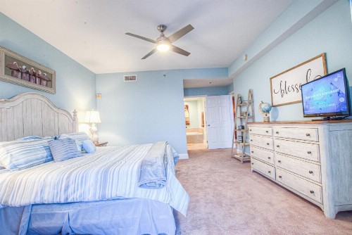 10th Floor Nex to The 10th Floor Pool! 3 BD Great Amenities And Location - image 3
