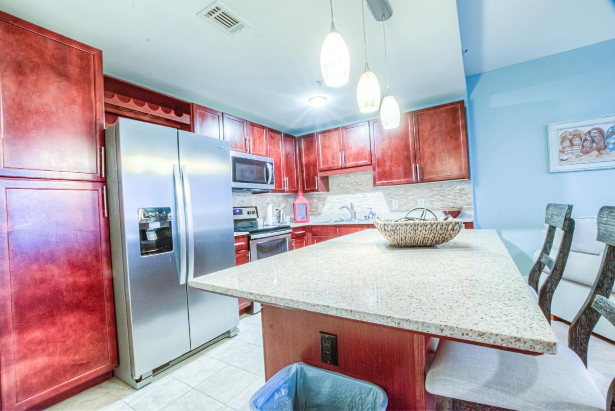 10th Floor Nex to The 10th Floor Pool! 3 BD Great Amenities And Location - image 7