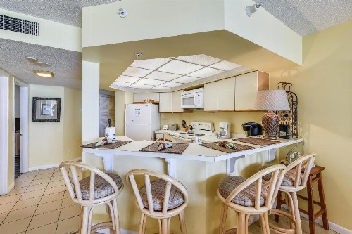 Summerhouse 710B by Book That Condo - image 5