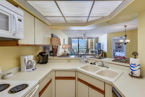 Summerhouse 710B by Book That Condo - image 7