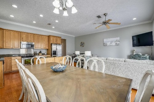 Beach Haven by Book That Condo - image 7