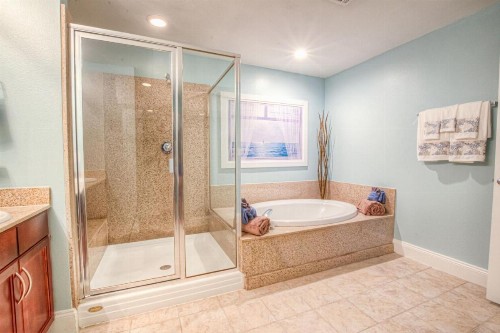 BEAUTIFUL 3 BD Laketown Wharf 1133- Best Amenities! - image 14