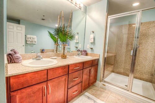 BEAUTIFUL 3 BD Laketown Wharf 1133- Best Amenities! - image 17