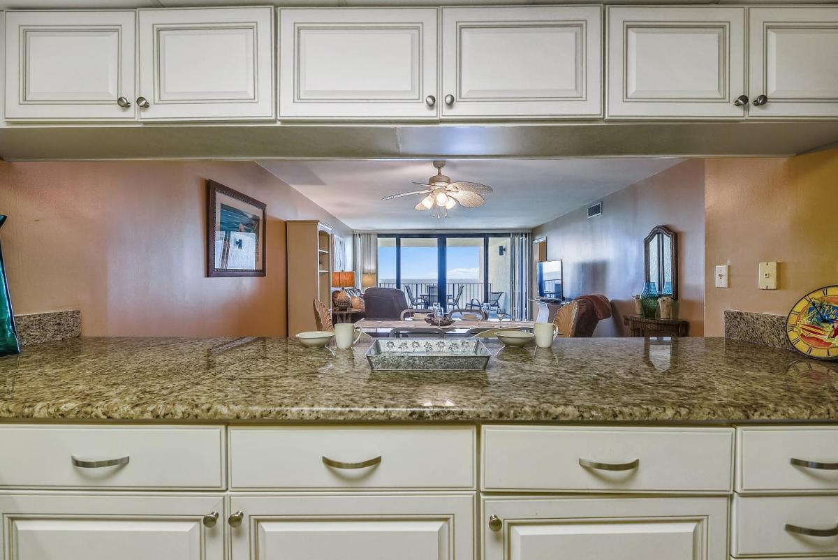 Watercrest #1206 by Book That Condo - image 7