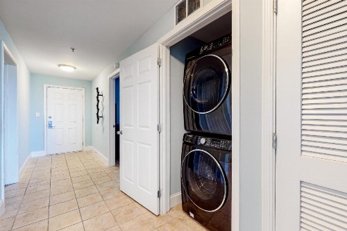 Laketown Wharf 212 - image 12
