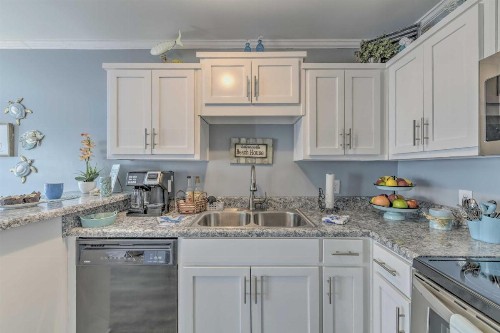 Recently Renovated PCB Condo Steps to Beach! - image 10