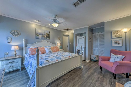 Recently Renovated PCB Condo Steps to Beach! - image 15