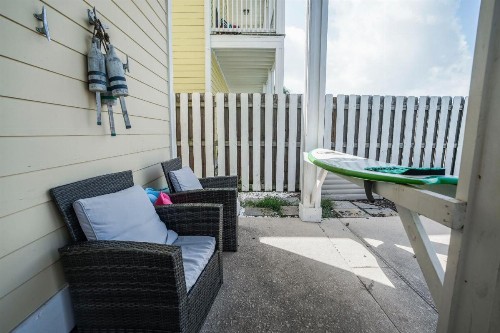 Beach House - Shore Beats Workin - image 6