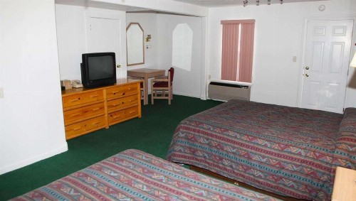 Marianna Inn Panguitch - image 20