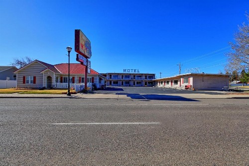 Purple Sage Motel - image 5