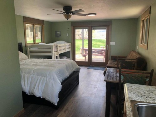 Azevedo Ranch - Cowboy Cabin - image 1