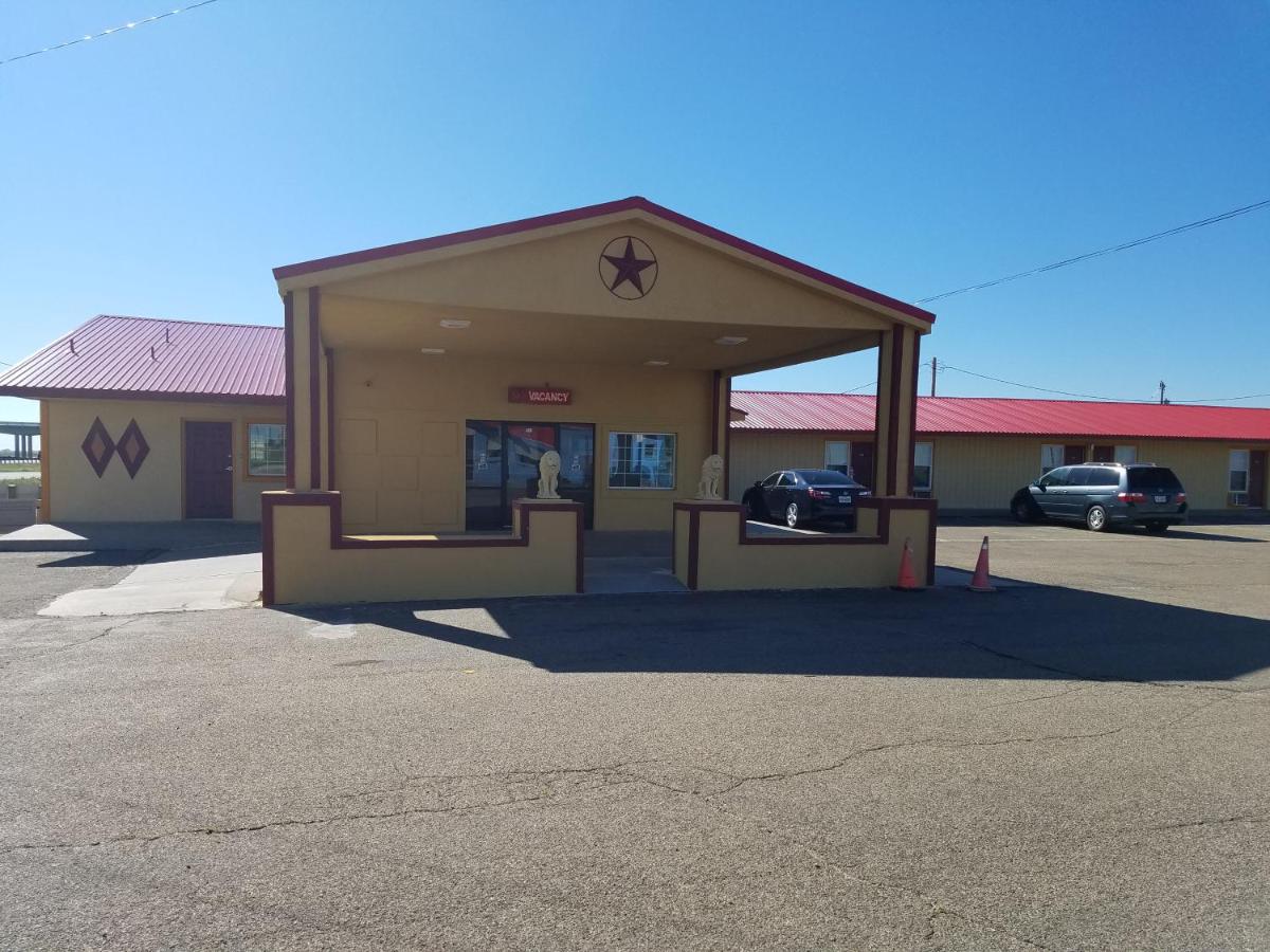 Executive Inn - main image