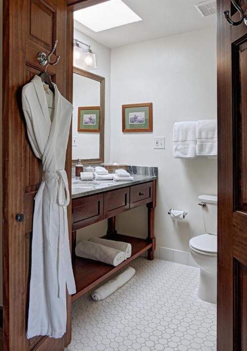 The Hermosa Inn - image 12