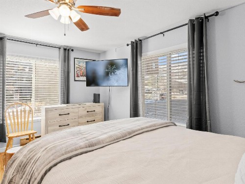 Carriage House Condominiums by All Seasons Resort Lodging - image 12