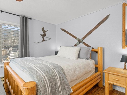 Carriage House Condominiums by All Seasons Resort Lodging - image 14