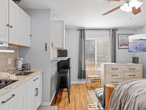 Carriage House Condominiums by All Seasons Resort Lodging - image 18