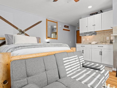 Carriage House Condominiums by All Seasons Resort Lodging - image 20