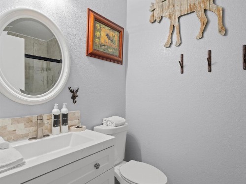 Carriage House Condominiums by All Seasons Resort Lodging - image 7