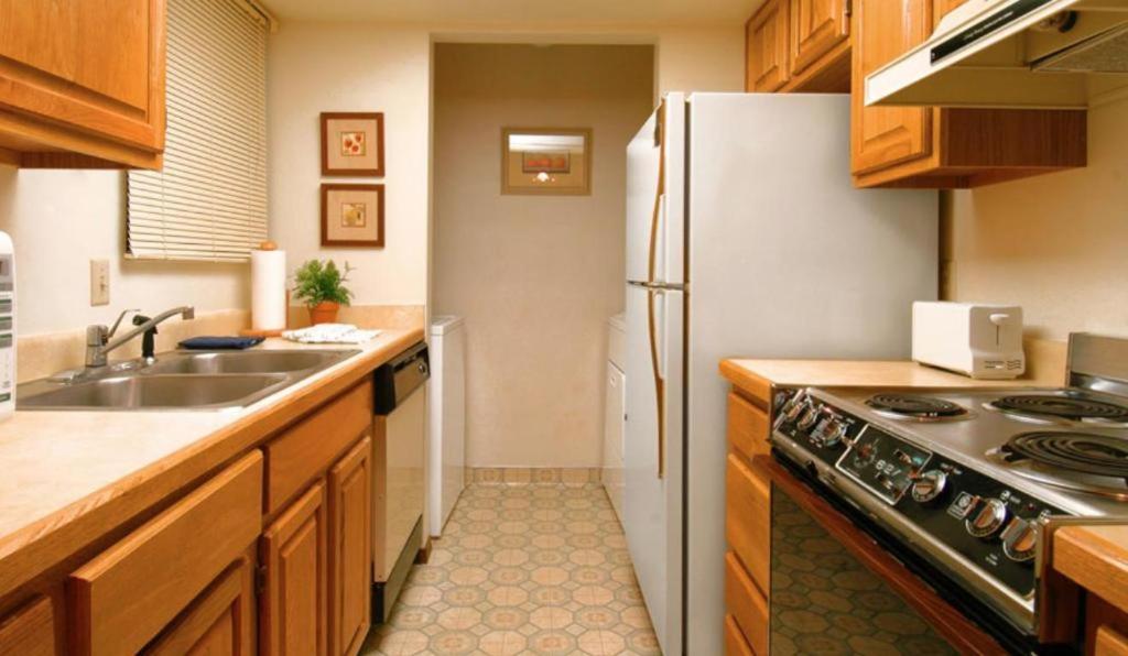 PowderWood Condominiums - image 7