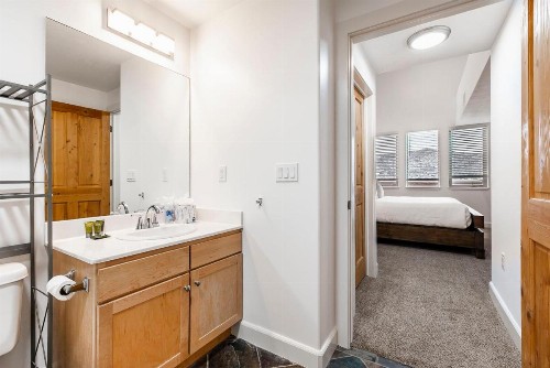 Crestview Condominiums - image 5
