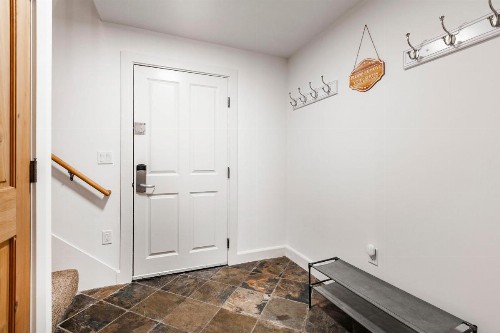 Crestview Condominiums - image 6