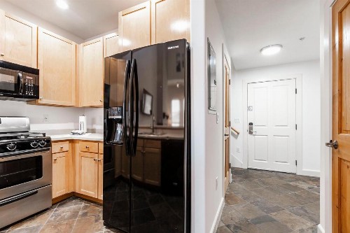 Crestview Condominiums - image 8