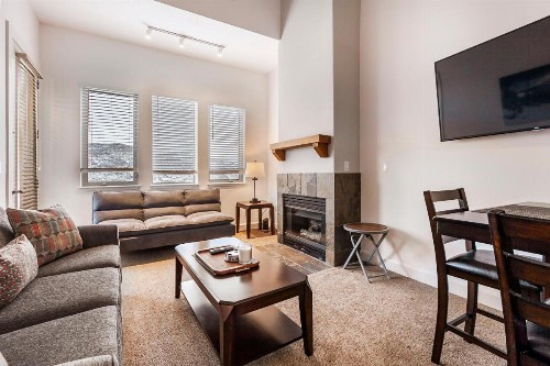 Crestview Condominiums - image 21