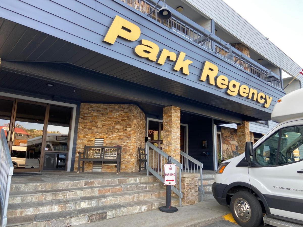 Park Regency - image 6