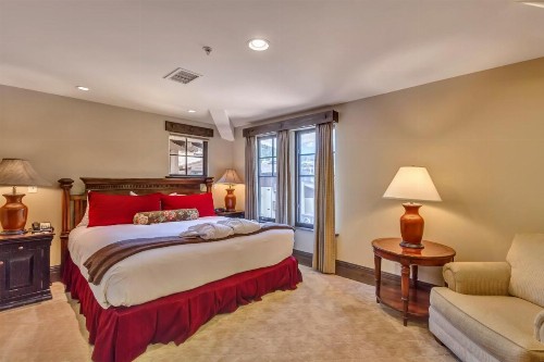 The Chateaux Deer Valley - image 39