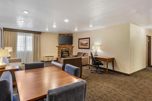 Best Western Landmark Inn - image 10