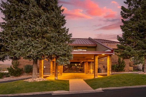 Best Western Landmark Inn - image 22
