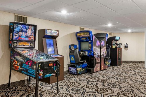 Best Western Landmark Inn - image 26