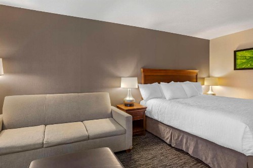 Best Western Landmark Inn - image 32